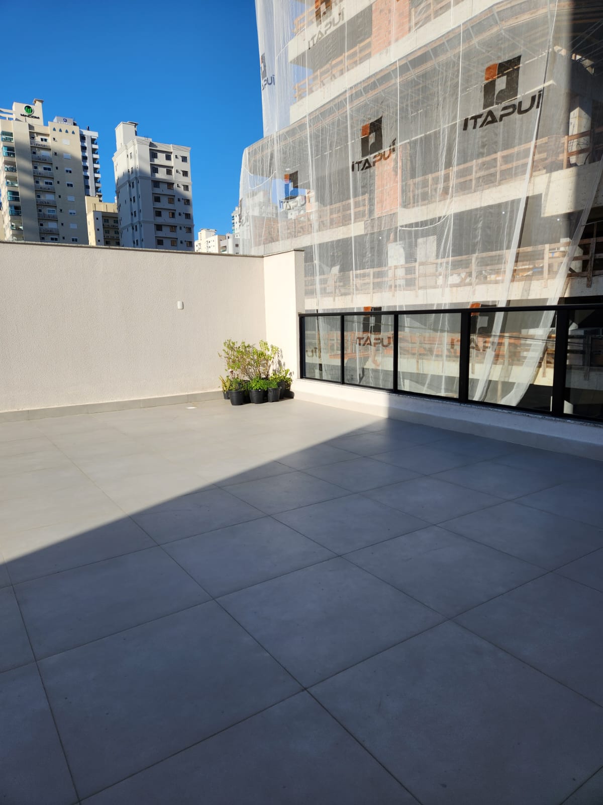 Apartamento (diferenciado) à venda em Itapema/SC · PropWase