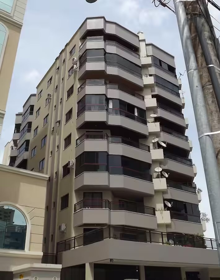 Apartamento com 3 quartos à venda em Itapema/SC · PropWase