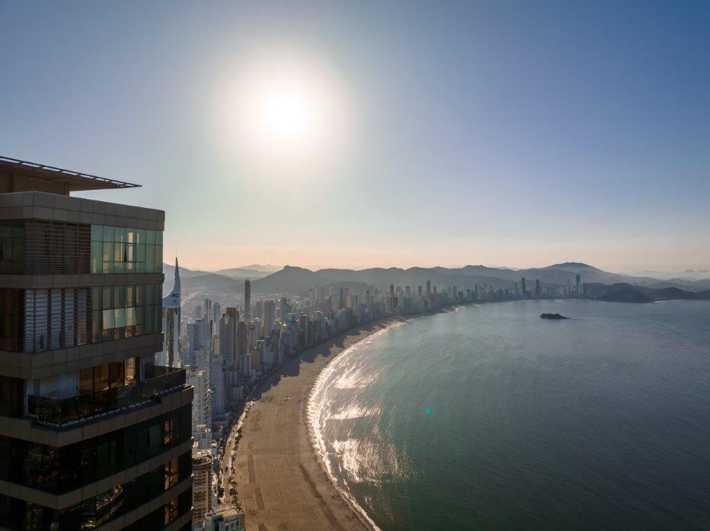 Duplex com 7 quartos à venda em Balneário Camboriú/SC · PropWase